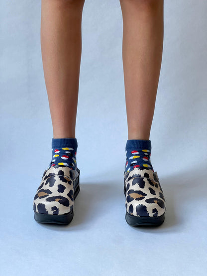 "Panther" AirMeds Clogs